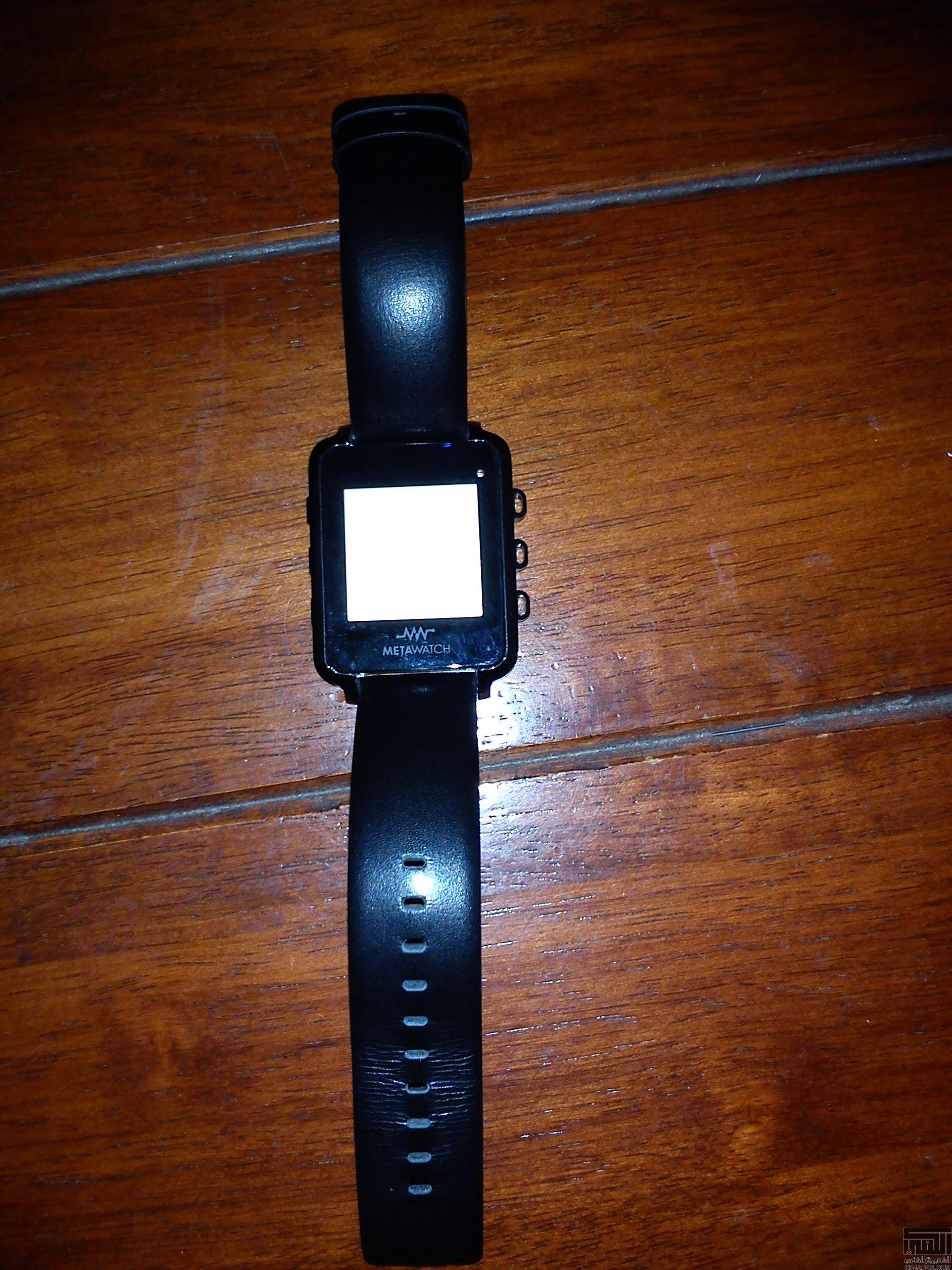 3 ساعات smartwatch للبيع (metawatch- liveview - inpulse)