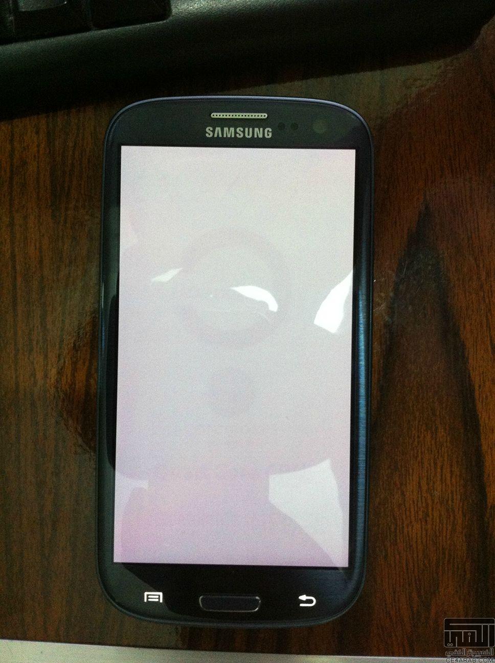 مشكلة لاحظتها في شاشة Samsung Galaxy S3 .. هل تعاني منها ؟