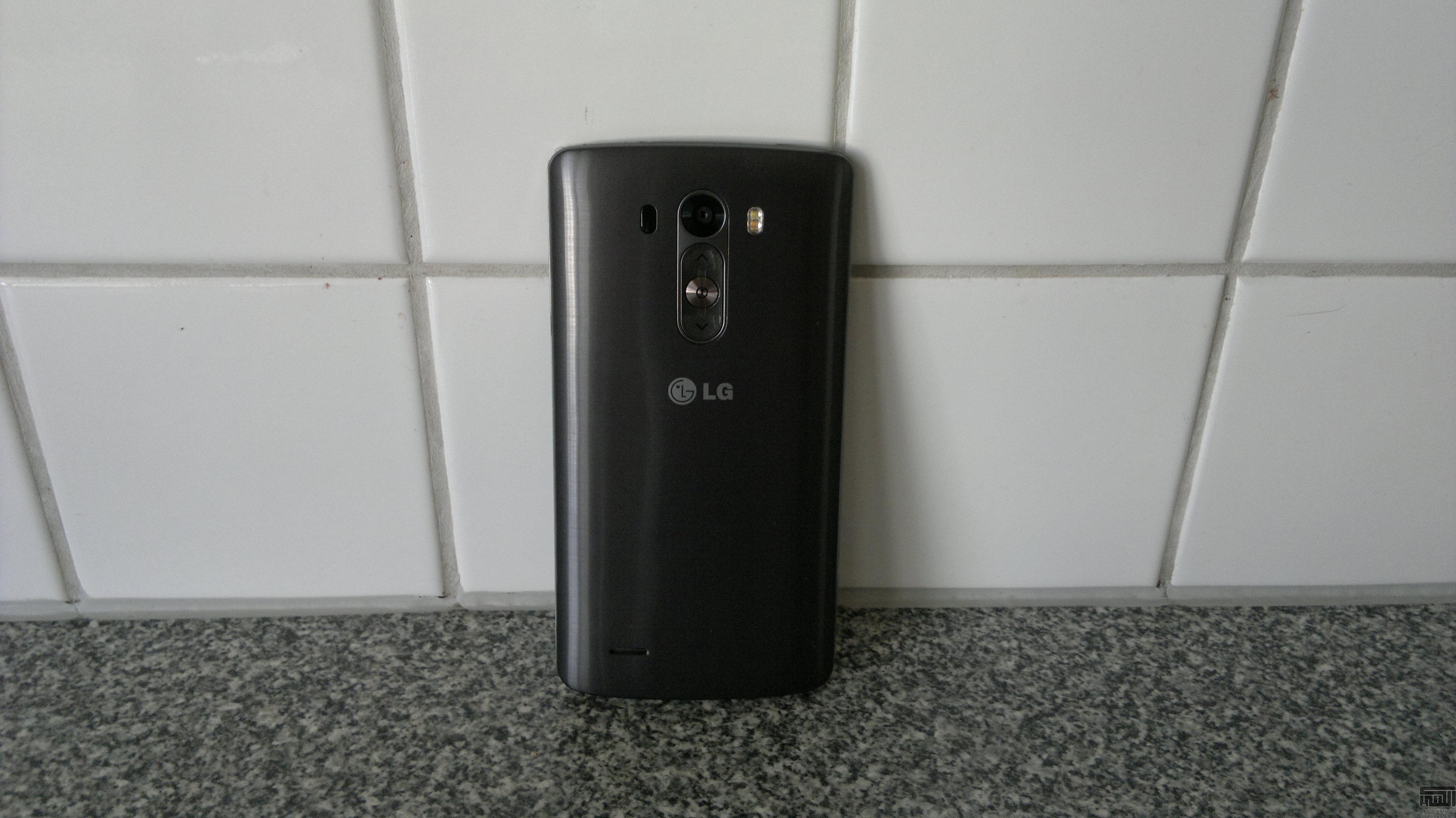 نصيحة رجاء الدخول : محتار بين LG G3 - HTC ONE M8 - SONY XPERIA Z2