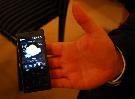 HTC TouchFLO 3D - المسمى "Manila UI"  سابقا وصور HTC Touch Diamond