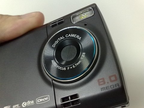 جديد السامسونج : i8510 (كاميرة 8 ميغابيكسل و نظام السمبيان و 16 غيغا)