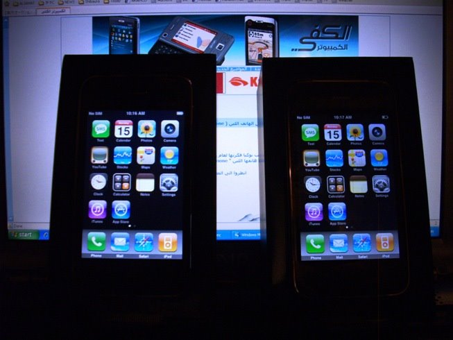في الرياض للبيع جهازين iPhone 3G 8G & 16G اسود